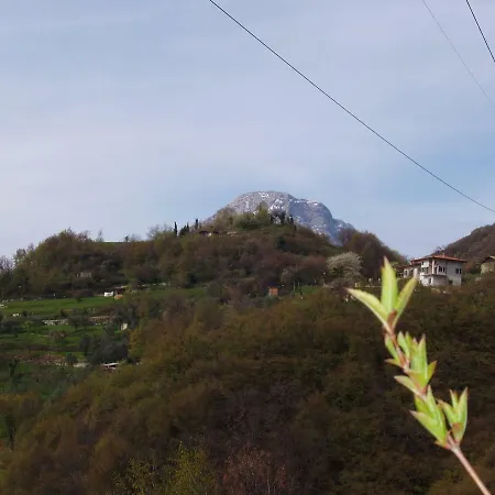 Casa Sisengla Tra Lago E Monti Holiday home *